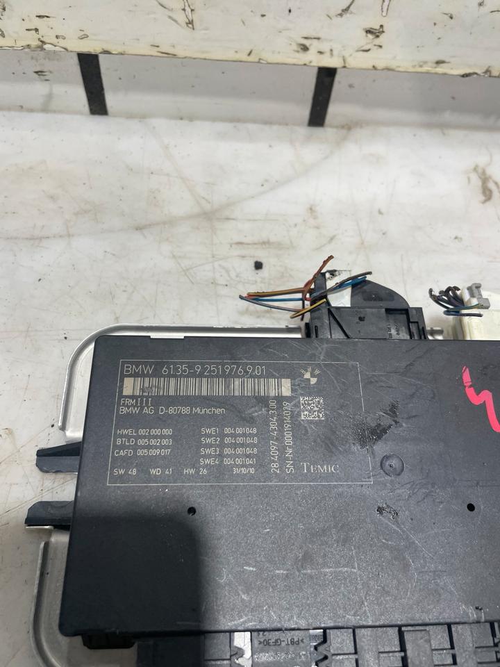 BMW 5er F10 F11 Lichtmodul Steuergerät Fußraum Modul 9251976 – Bild 3