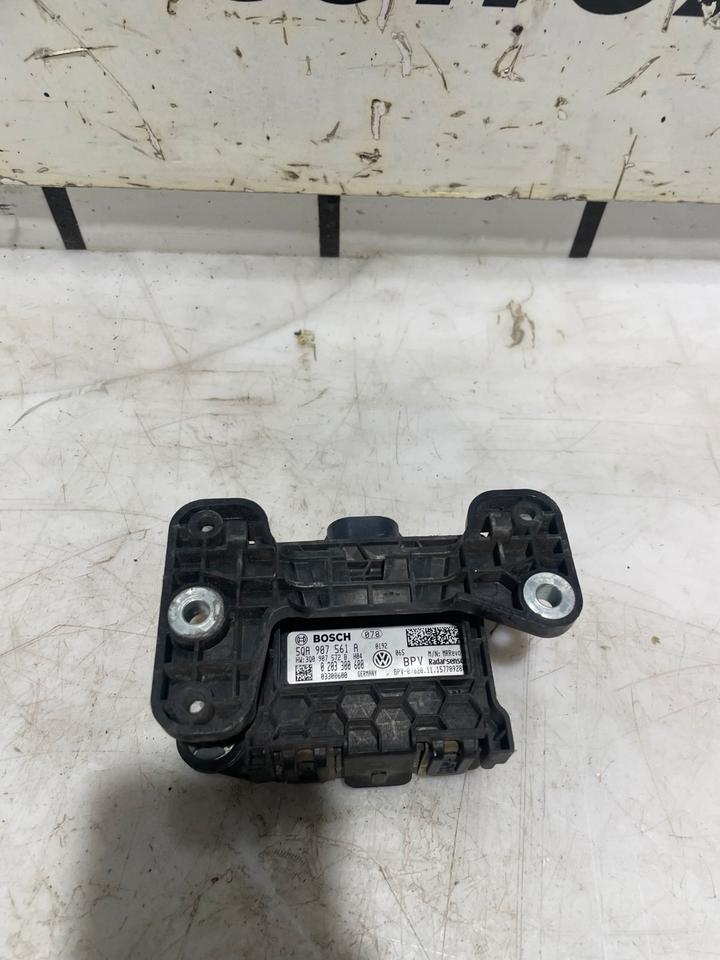 VW Touran 5T1 Radarsensor Radar Steuergerät 5QA907561A – Bild 2