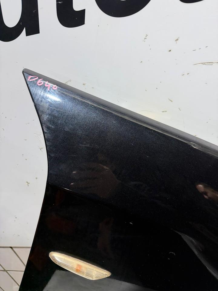 BMW 3er E90 E91 Kotflügel Seitenwand Vorne Rechts 475 – Bild 2