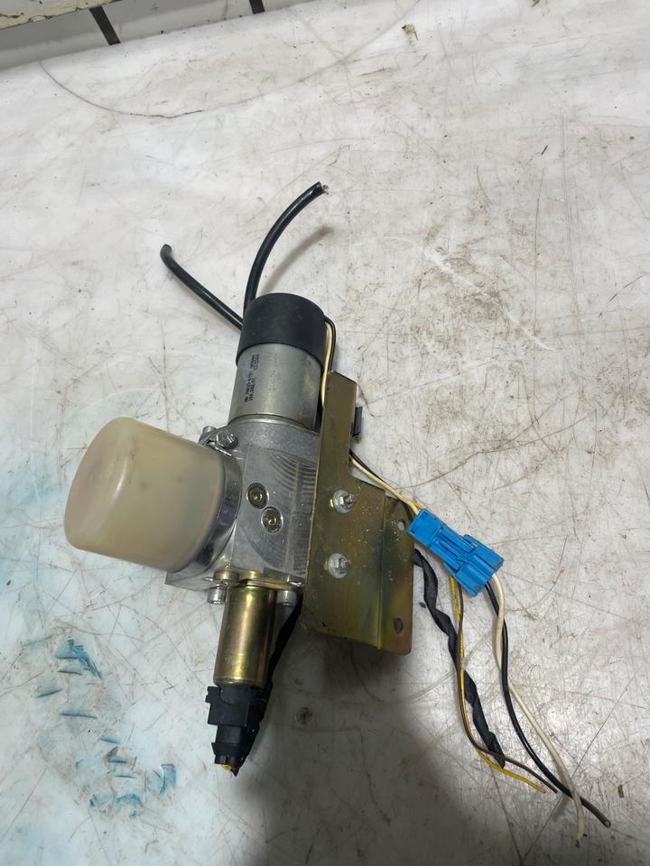 BMW 7er E65 E66 Zuziehhilfe Heckklappe Hydraulikpumpe 7015009 – Bild 6