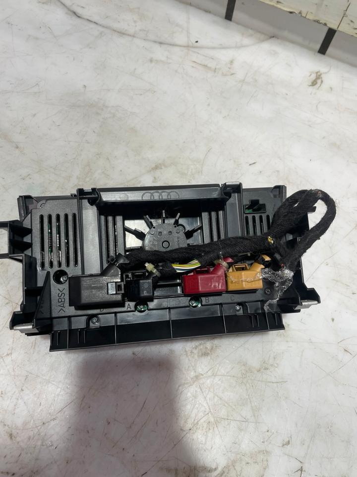 Audi A3 8P Klimabedienteil Bedienteil Klima 8P0820043BG – Bild 6