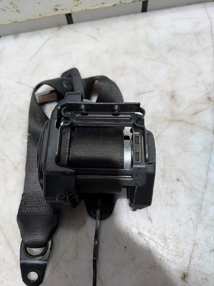 BMW 5er G30 G31 Sicherheitsgurt Gurt Hinten 639708700C 639708700C – Bild 3