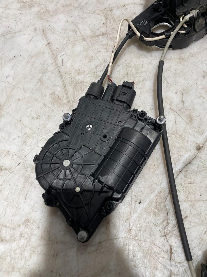 BMW 7er F01 F02 Türschloss Softclose Zuziehhilfe Vorne 7185691 – Bild 4