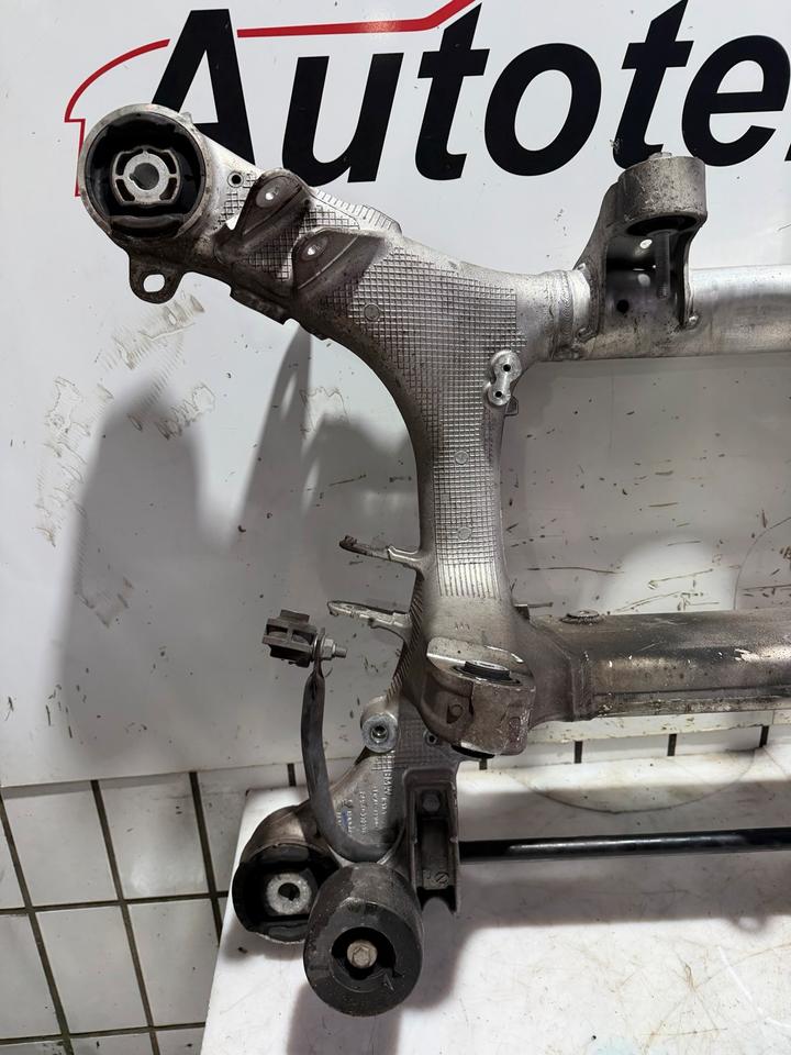 BMW 5er G30 Hinterachse Achse Träger Hinten 6861456 – Bild 10