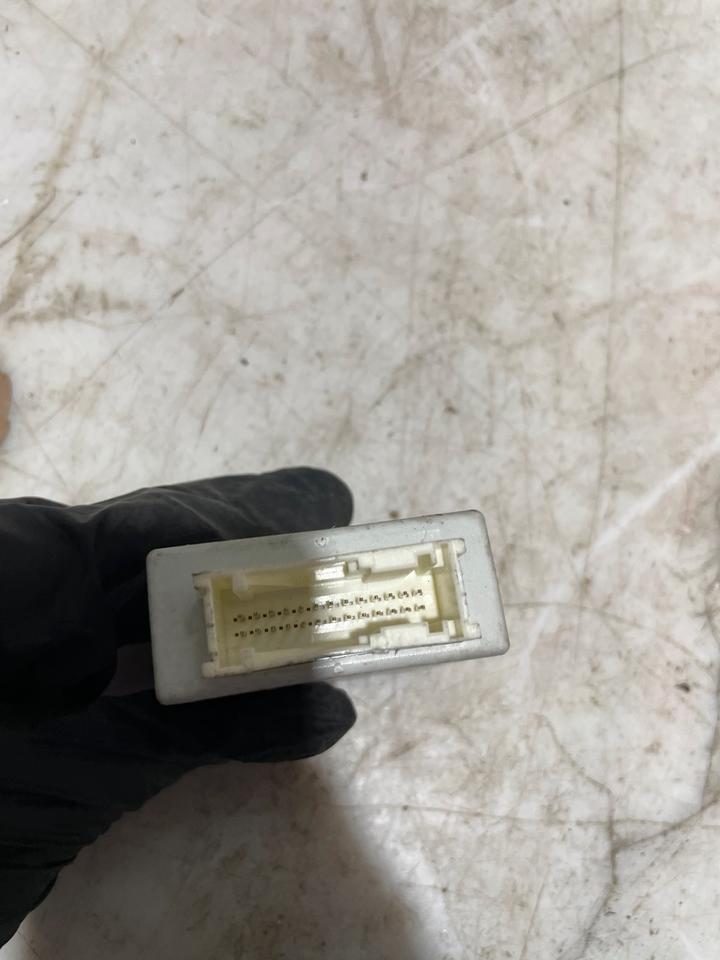 BMW 7er F01 F02 Luftfederung Luftfeder Steuergerät 6798936 – Bild 4