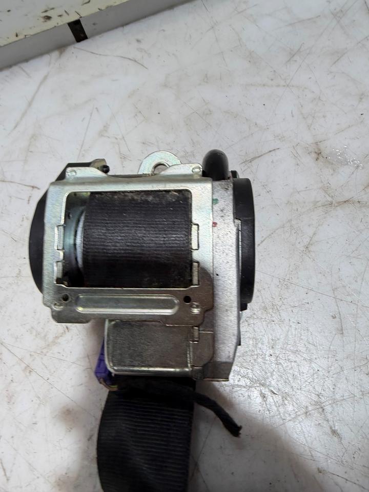 Audi A6 4F C6 Sicherheitsgurt Gurt Vorne 4F0857705A 4F0857706A – Bild 3