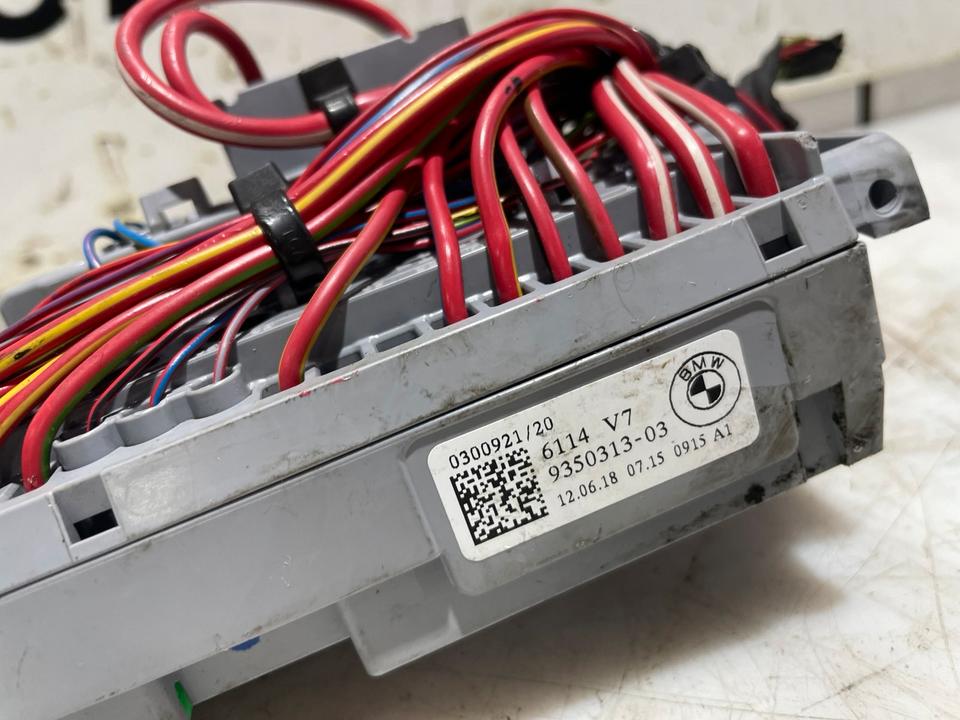 BMW 5er G30 G31 Stromverteiler Sicherungskasten 9350313 – Bild 3