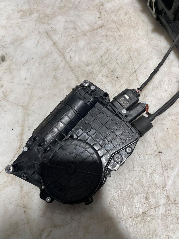 BMW 7er F01 F02 Türschloss Softclose Zuziehhilfe Hinten 7185687 – Bild 4