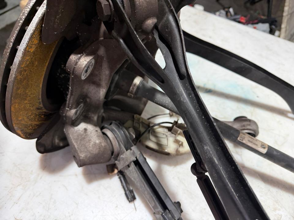 BMW 5er G30 G31 Achsschenkel Radnabe Radlager Schwenklager Hinten – Bild 14