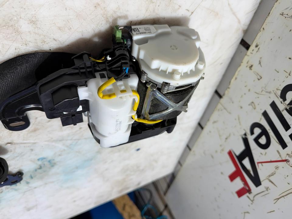 BMW 5er G30 G31 Sicherheitsgurt Gurt Vorne 7430115 7430116 – Bild 5