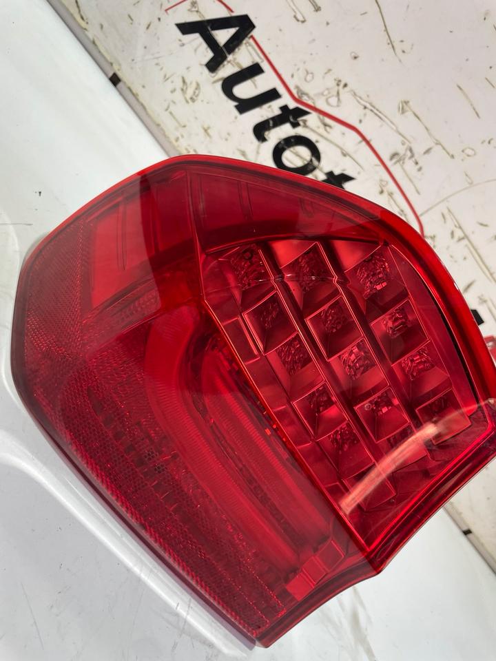 BMW 3er E90 LCI Facelift Heckleuchte Rückleuchte Hinten Links – Bild 12