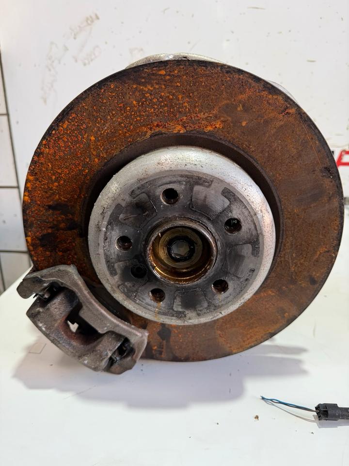 BMW 7er G11 Achsschenkel Radnabe Antriebswelle Bremssattel Hinten – Bild 8