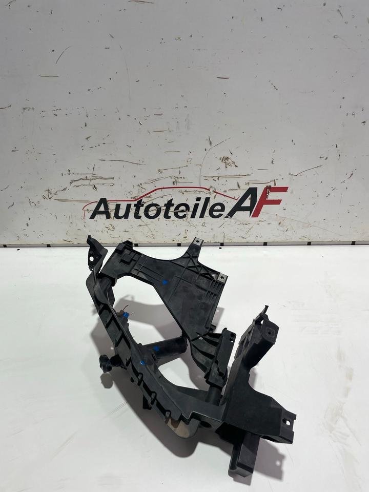 Audi A4 B8 8K Facelift Scheinwerfer Aufnahme Halter 8K0805608B