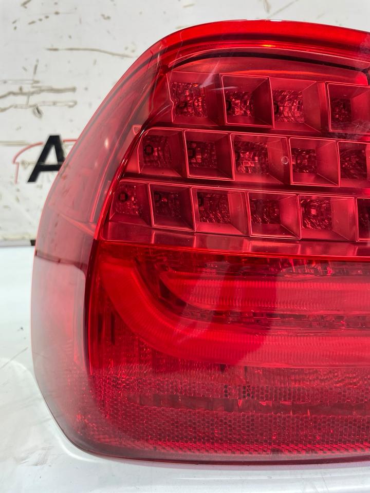 BMW 3er E90 LCI Facelift Heckleuchte Rückleuchte Hinten Links – Bild 15