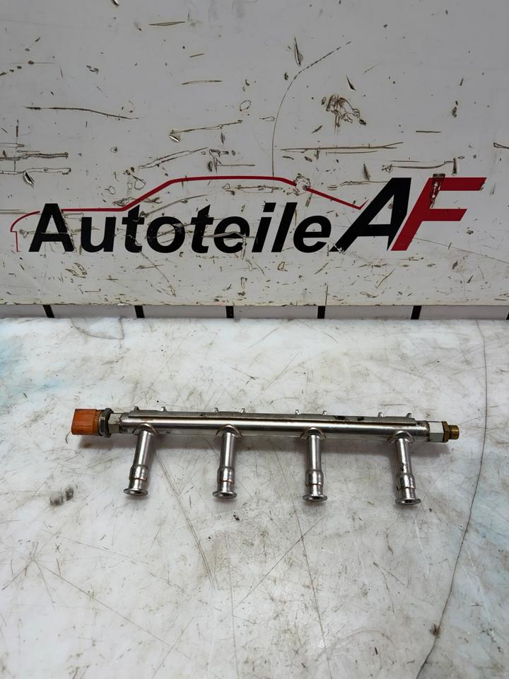 VW Polo 6R Golf 6 1.2 TSI Einspritzleiste Einspritzdüse 03F133320