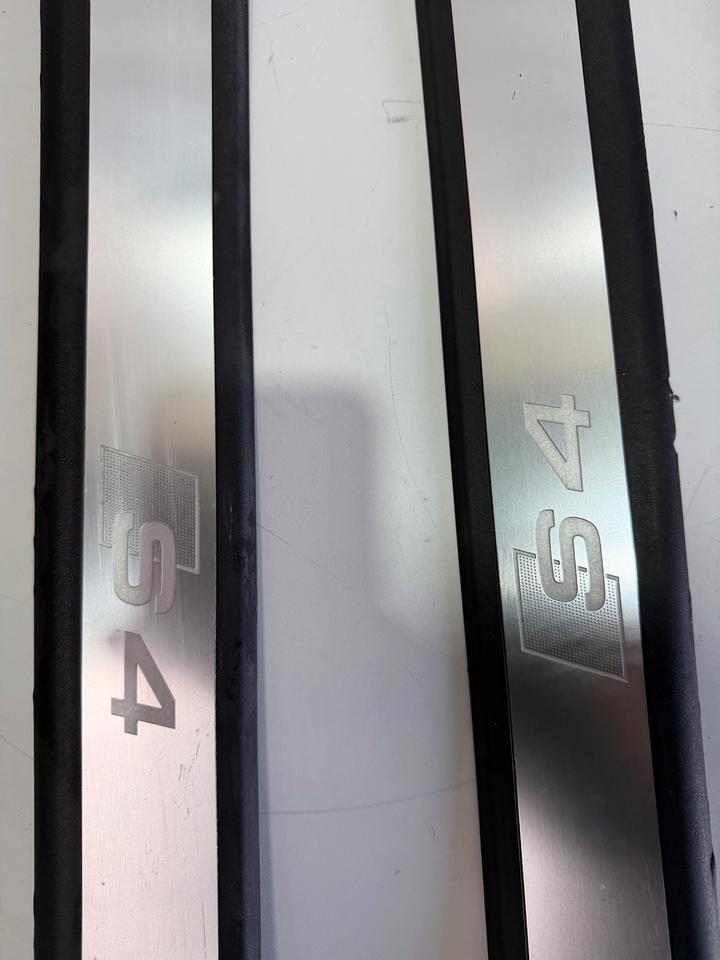 Audi S4 B6 8E Einstiegsleiste Zierleisten Vorne Hinten 8E0853376A – Bild 3