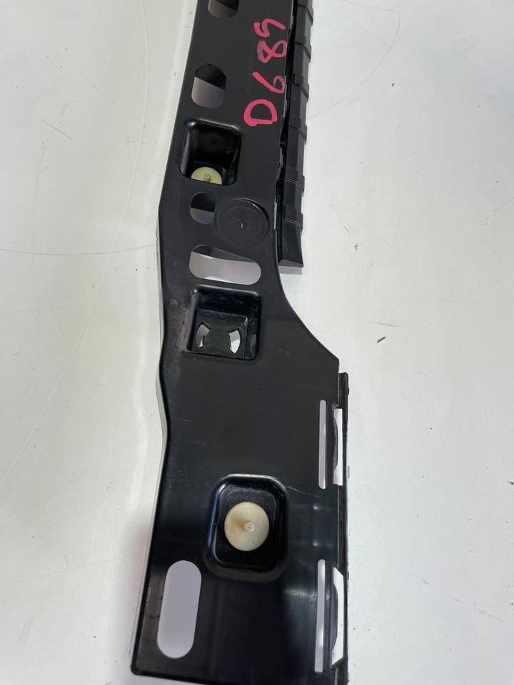 BMW 7er G11 G12 Seitenschweller Halter Träger 7357137 7357138 – Bild 3