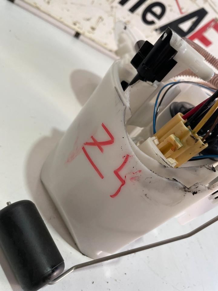 BMW Z4 G29 M40i 3.0 Kraftstoffpumpe Pumpe 7475431 – Bild 4