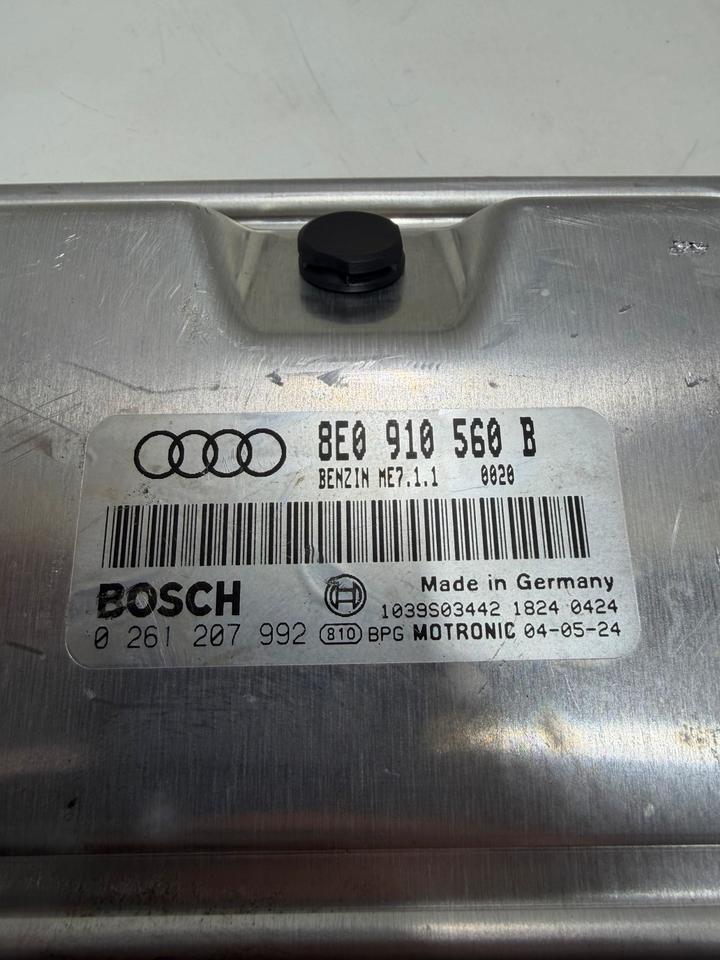 Audi S4 B6 B7 8E 8H 4.2 Motorsteuergerät Steuergerät 8E0910560B – Bild 3