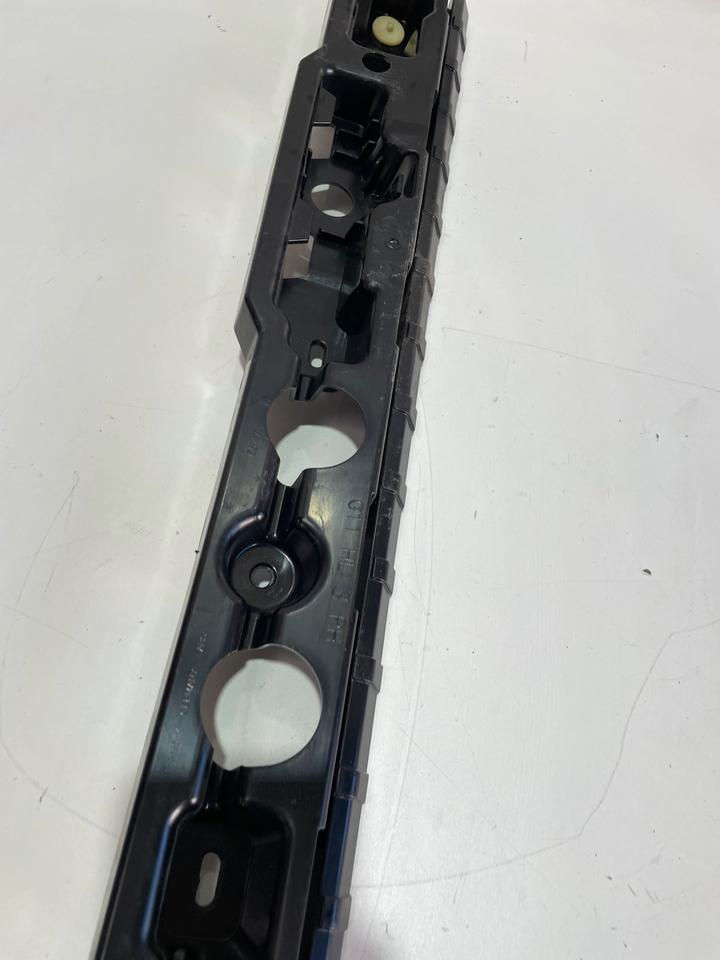 BMW 7er G11 G12 Seitenschweller Halter Träger 7357135 7357136 – Bild 10