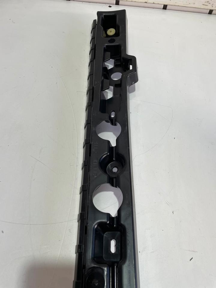 BMW 7er G11 G12 Seitenschweller Halter Träger 7357135 7357136 – Bild 4