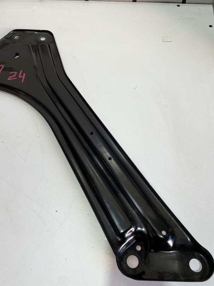 BMW Z4 G29 Verstreifung Domstrebe Strebe 7423344 – Bild 3