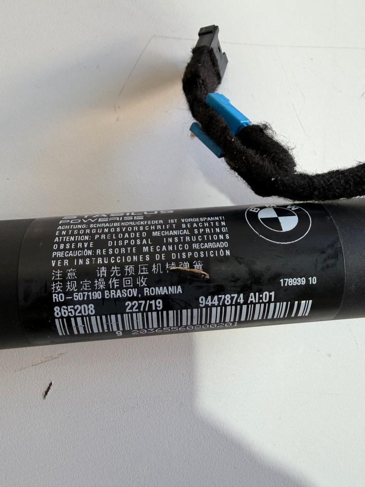 BMW 2er F45 Heckklappe Spindelantrieb Dämpfer Hinten 9447874 – Bild 6