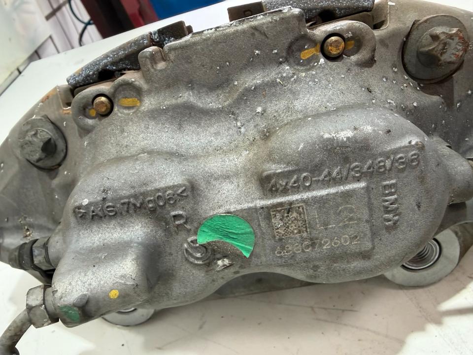 BMW 7er G11 G12 Bremssattel Bremse Vorne Rechts Links – Bild 6