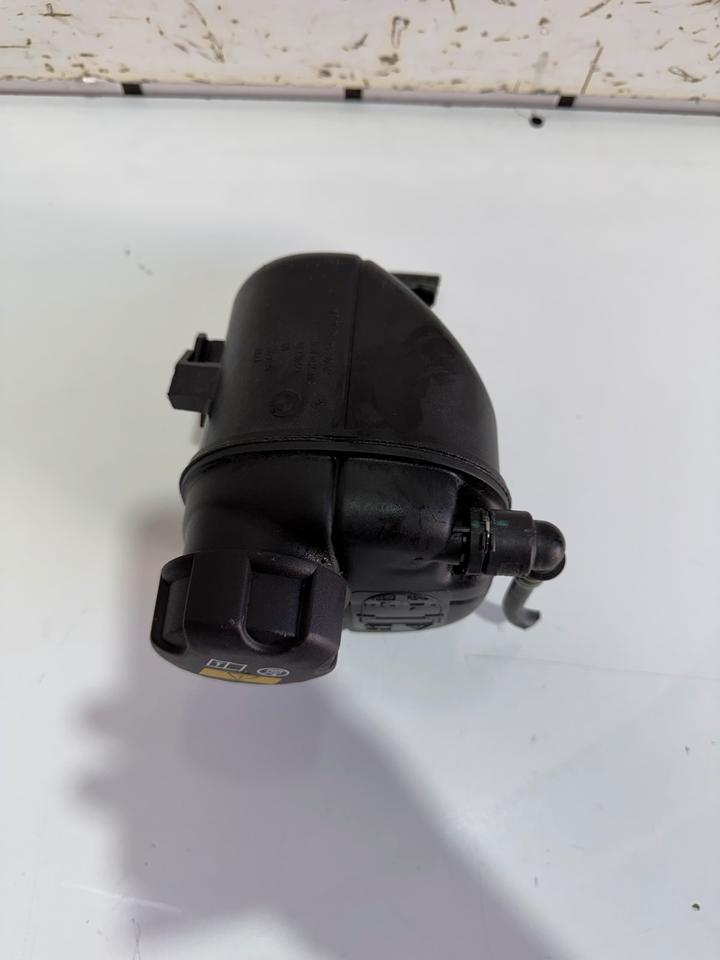 BMW 7er G11 G12 Ausgleichsbehälter Behälter 8610655 – Bild 3